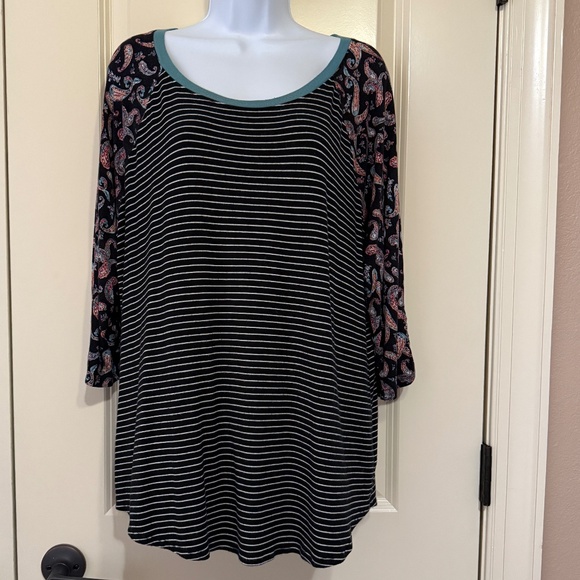 24/7 Maurices Tops - Maurice's 3/4 sleeve top size XL